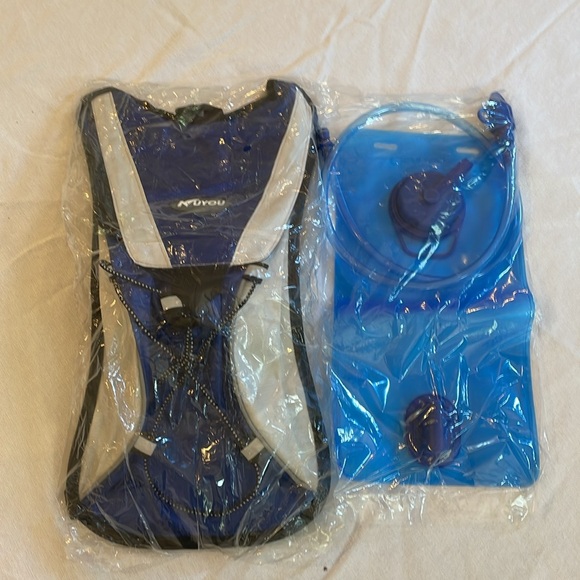 Hydration pack - Picture 7 of 7